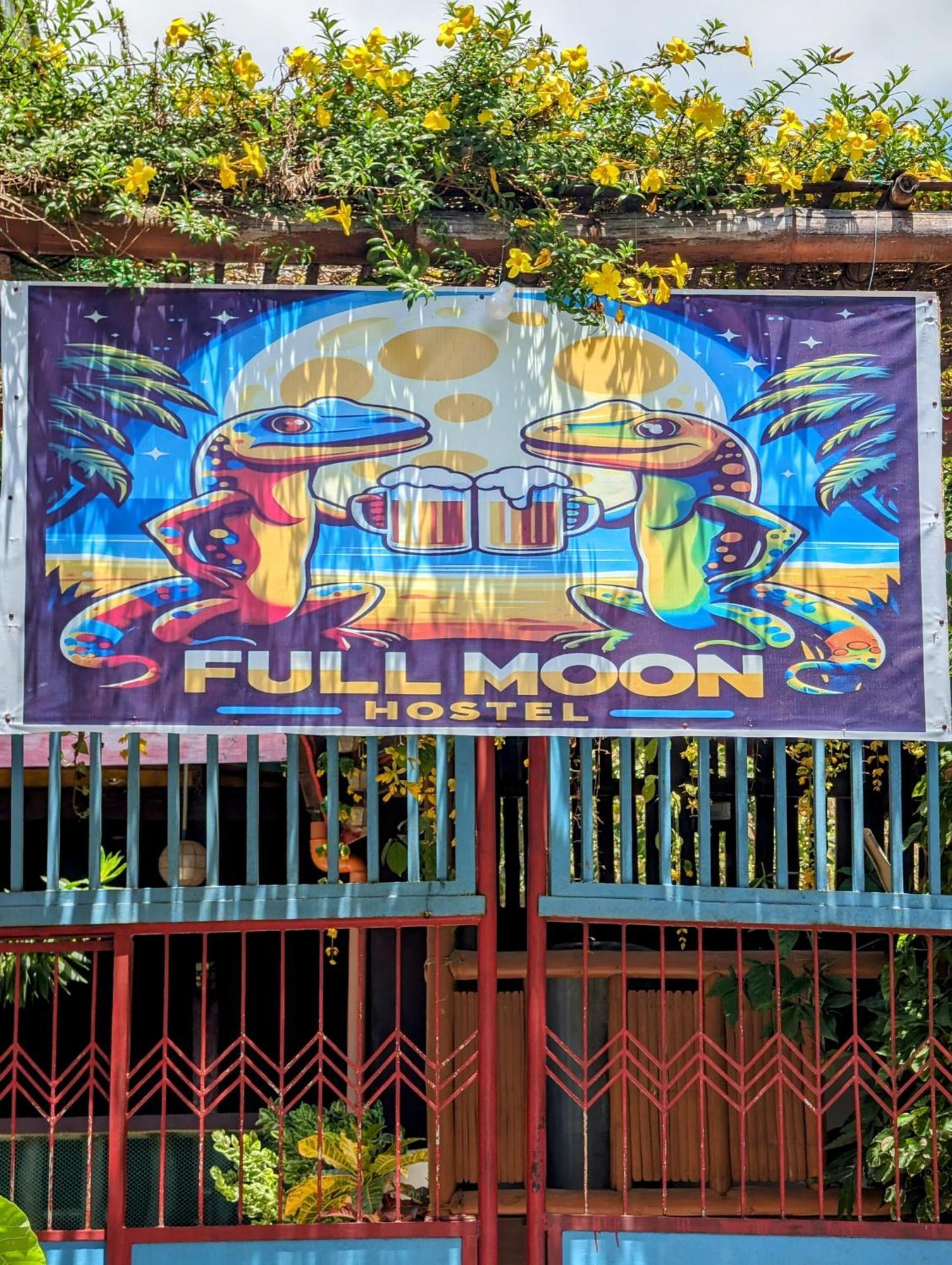 Full Moon Hostel Coron Extérieur photo