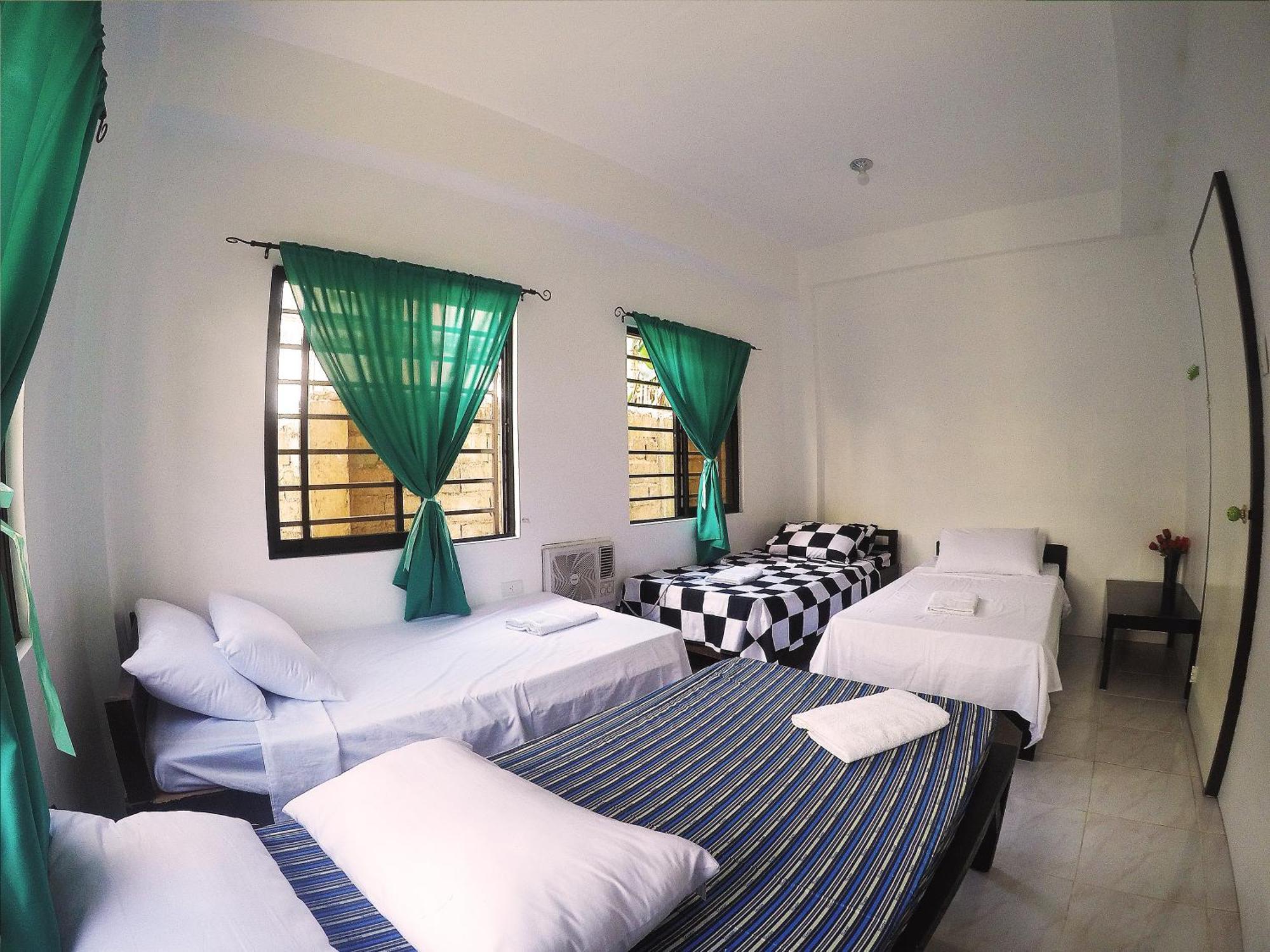 Full Moon Hostel Coron Extérieur photo