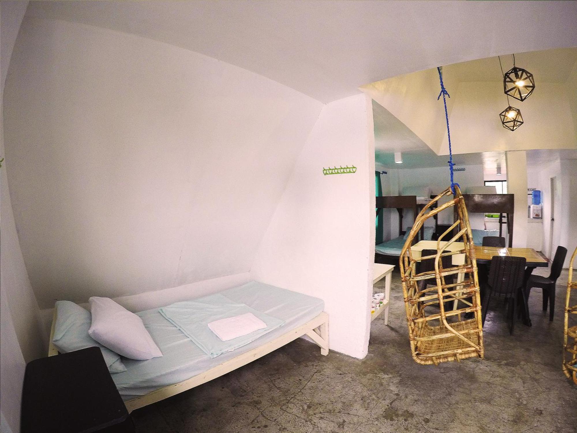 Full Moon Hostel Coron Extérieur photo