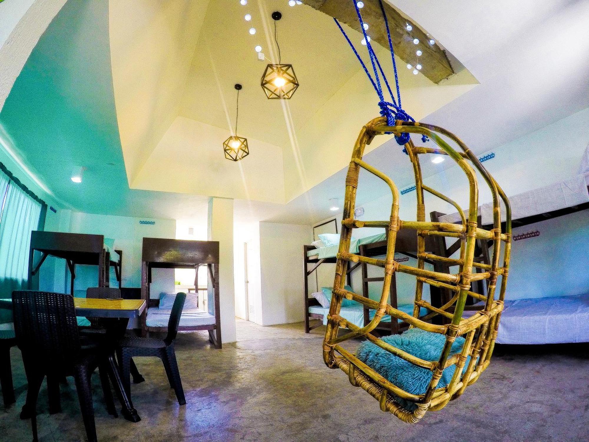 Full Moon Hostel Coron Extérieur photo